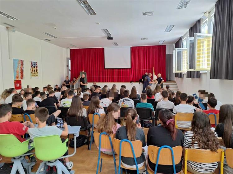 Slika /PU splitsko-dalmatinska 2022/Prevencija/os strozanac.jpg